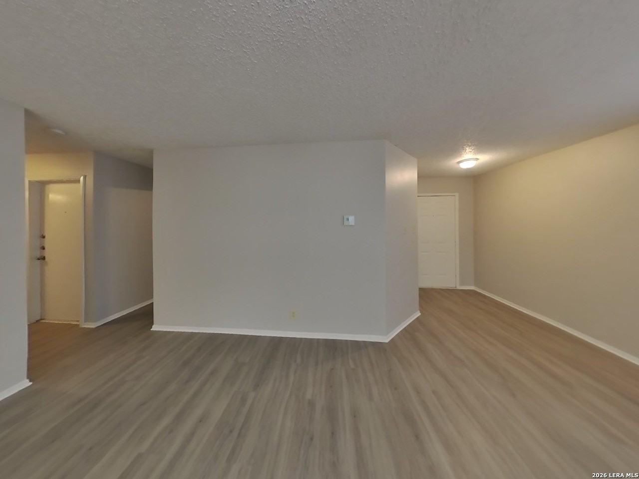 8238 Bent Meadow Dr - Photo 3 of 14