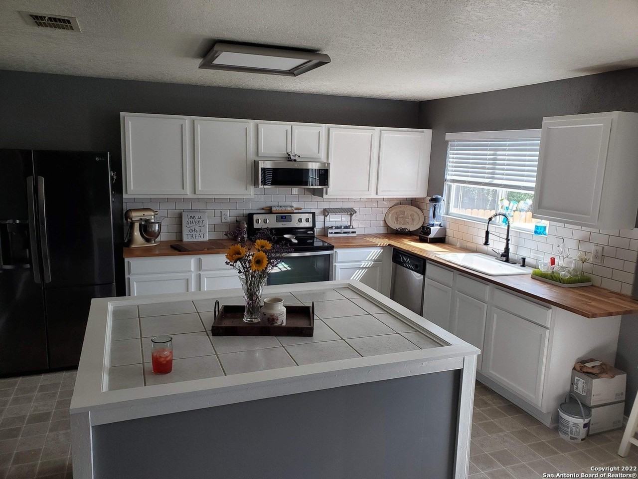 145 Gatewood Fls - Photo 5 of 24