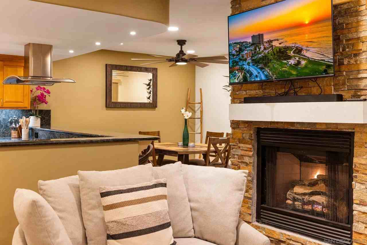 886 Felspar St - Photo 6 of 50