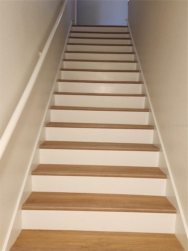 8926 MANOR LOOP CIRCLE #201B - Photo 4 of 32