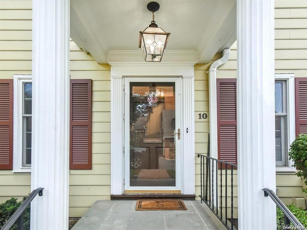 10 Duke Of Gloucester - Photo 3 of 36