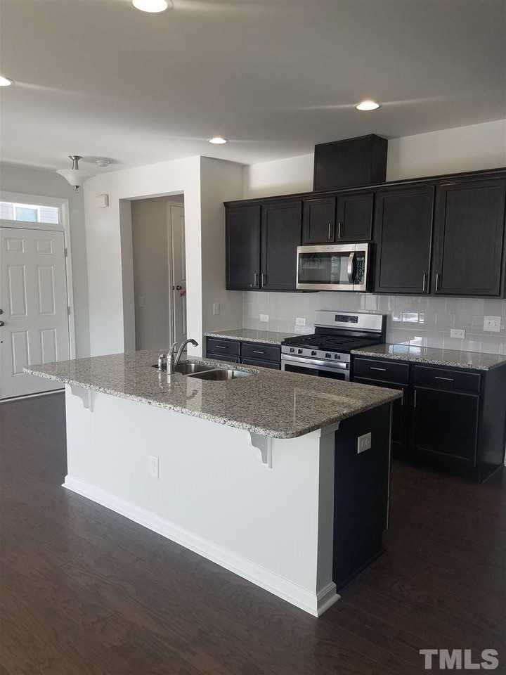 820 Bristol Bridge Dr - Photo 6 of 19