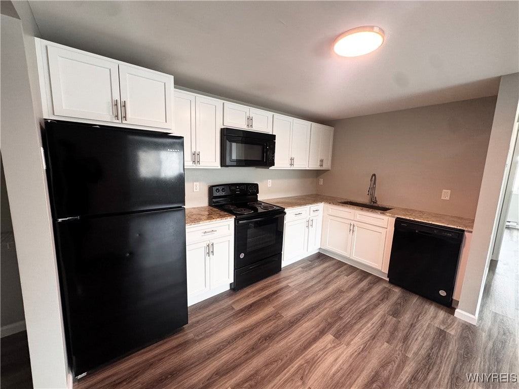 9049 Zito Dr - Photo 4 of 15