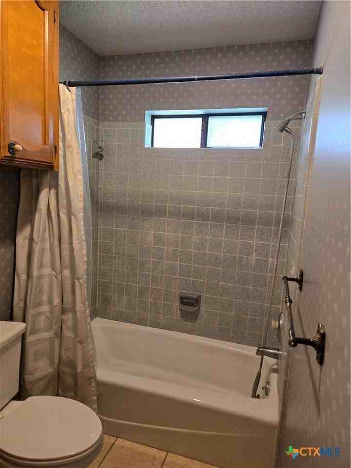 241 Galvin Dr - Photo 7 of 9