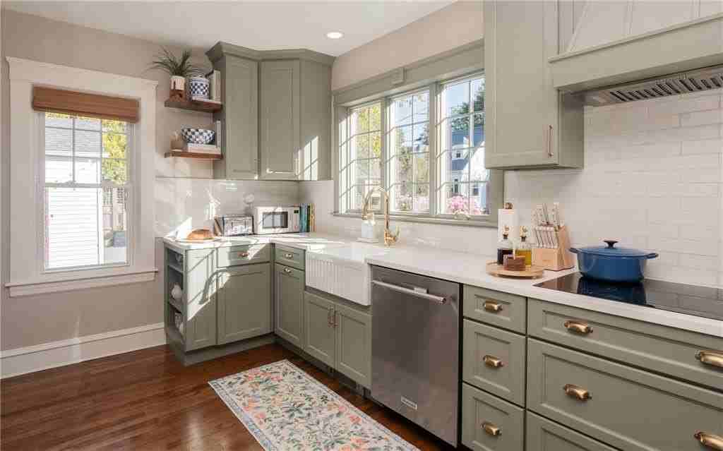 26 Vernon Ave - Photo 4 of 41