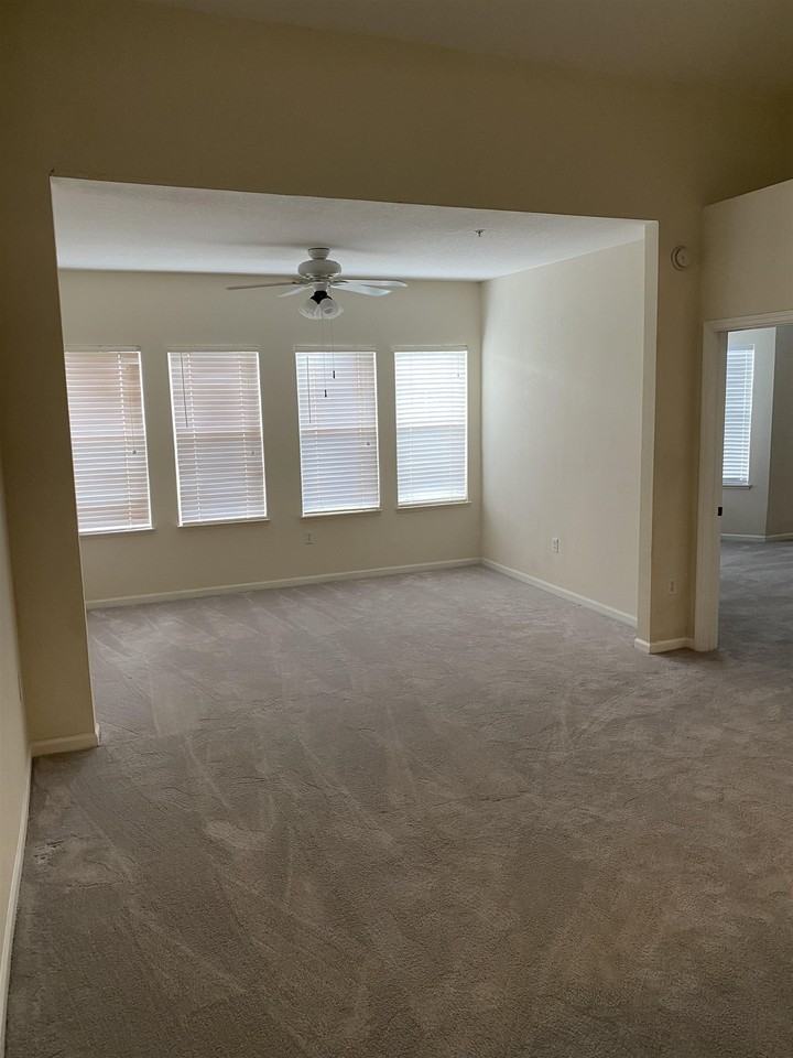 2801 Chancellorsville Dr Apt 1333 #1333 - Photo 7 of 14