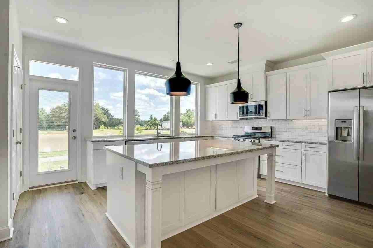 463 Grand Oaks Rd - Photo 7 of 19