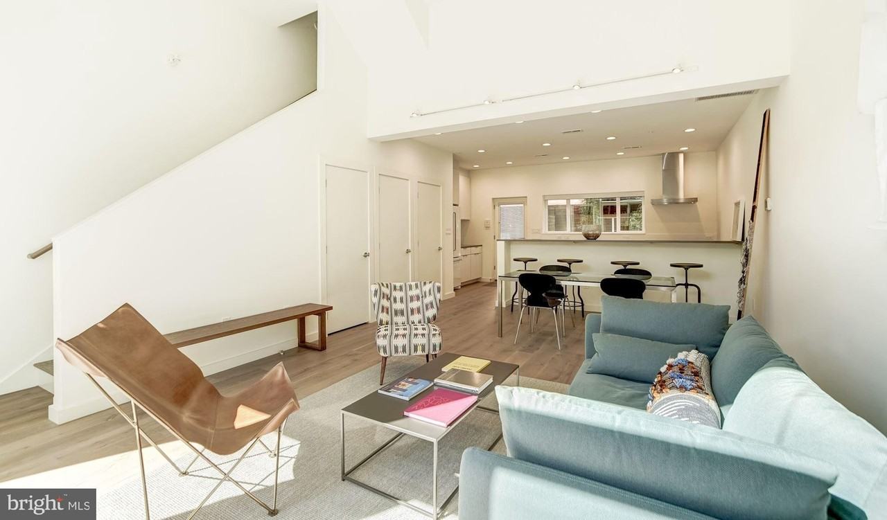 446 Ridge St Nw - Photo 3 of 24