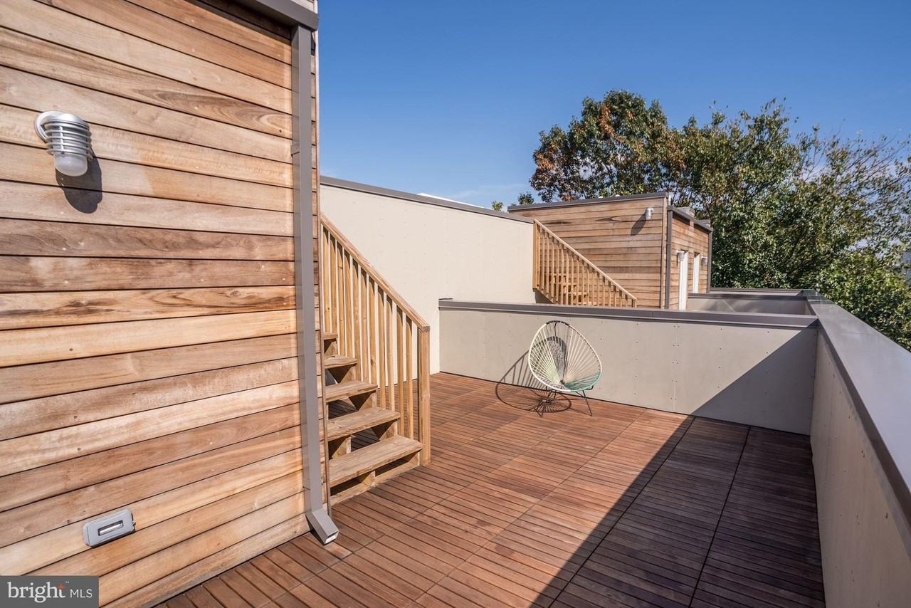 446 Ridge St Nw - Photo 5 of 24