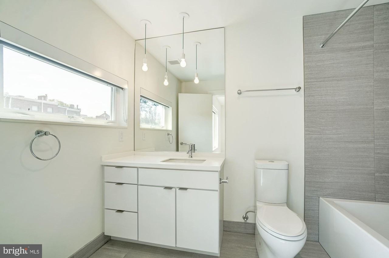 446 Ridge St Nw - Photo 7 of 24