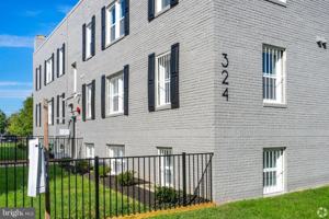 featured image of 324 61st St Ne Apt 7 #7