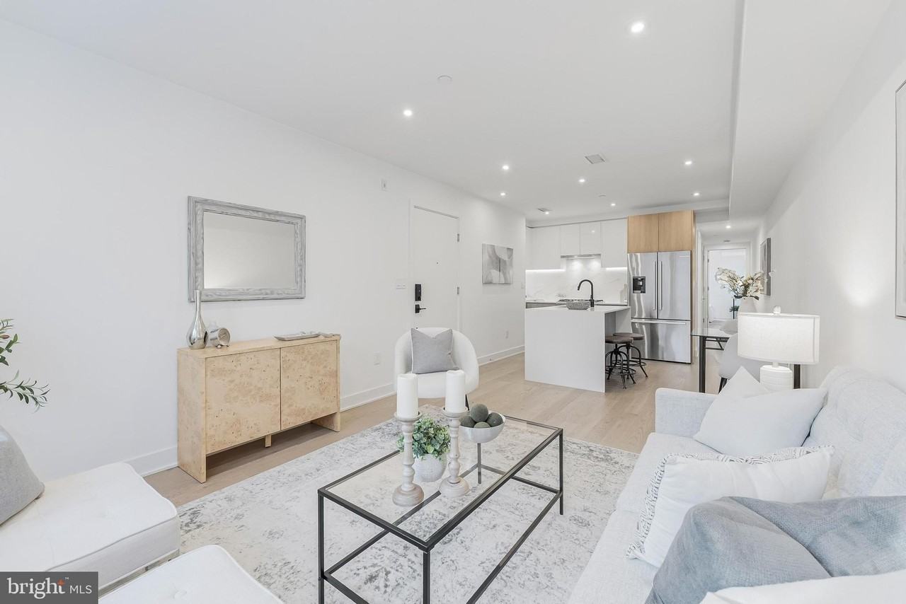 4017 Davis Pl Nw Unit 6 #6 - Photo 4 of 15