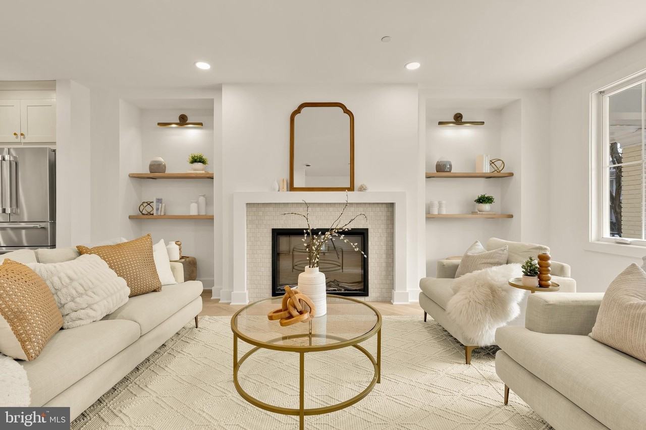 1706 Bay St Se - Photo 5 of 50