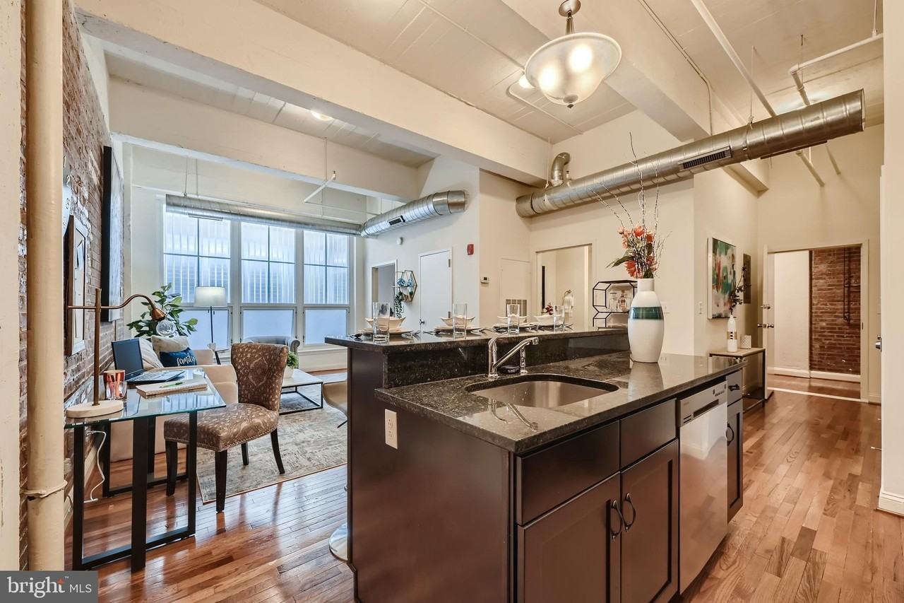 311 W Baltimore St Apt 503 #503 - Photo 4 of 29