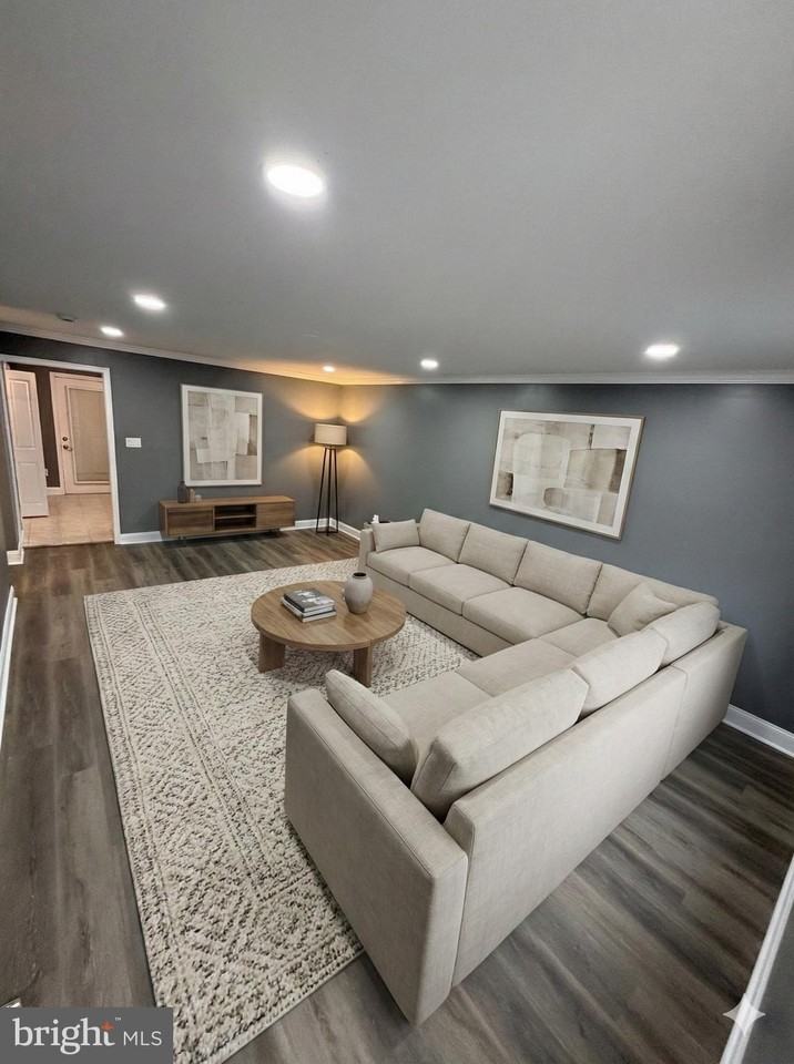 23 Holcumb Ct - Photo 2 of 22