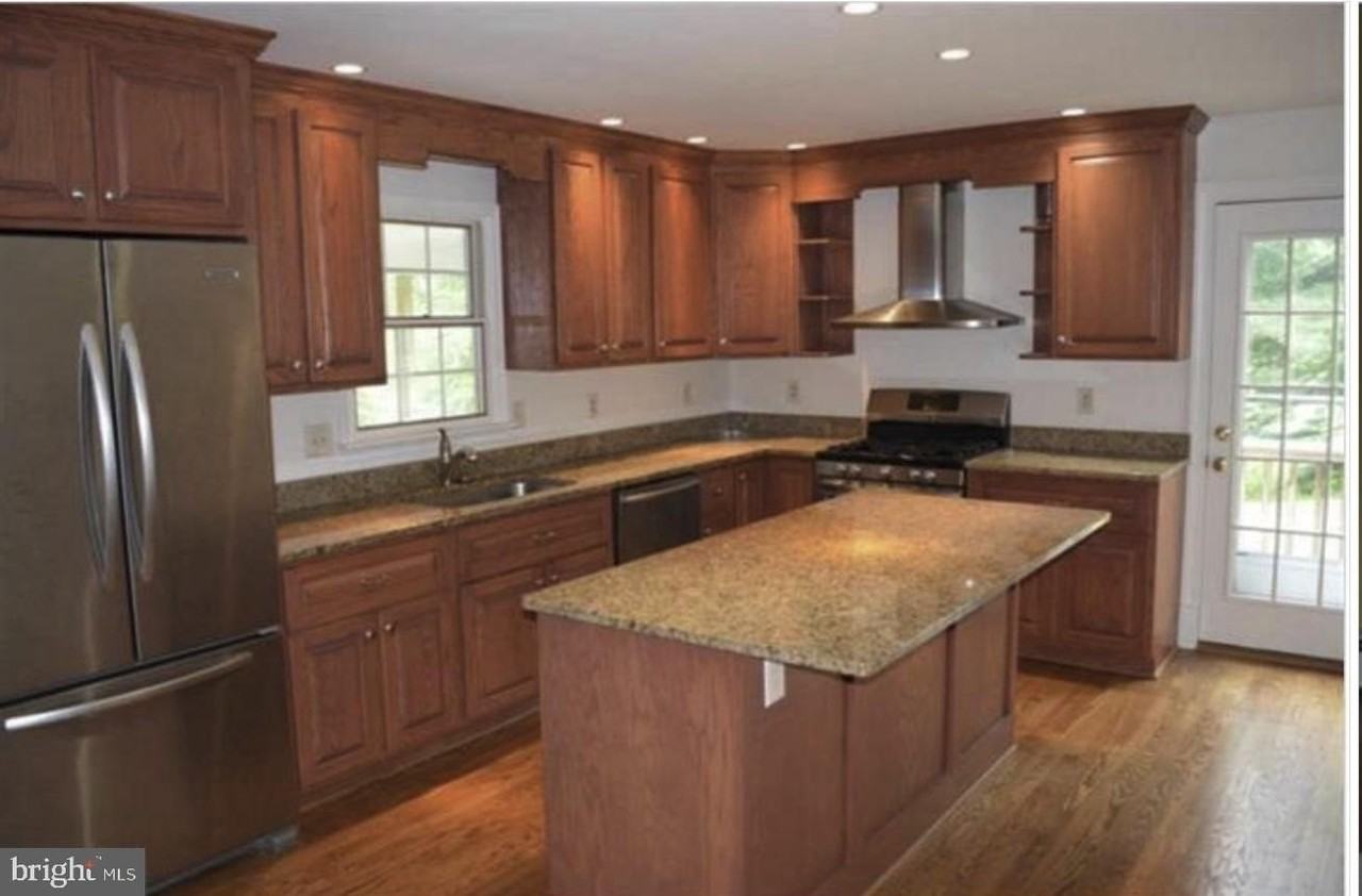 15537 Carroll Rd - Photo 5 of 30