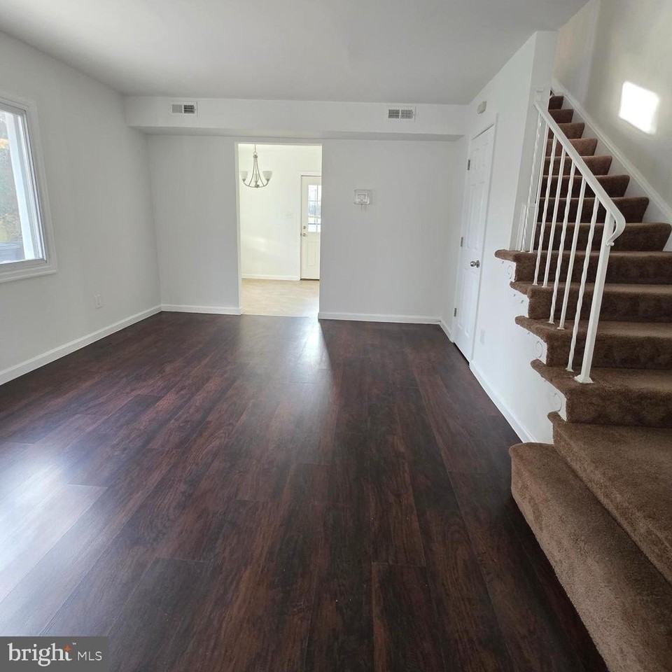 716 71st Ave - Photo 5 of 15