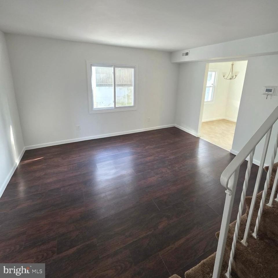 716 71st Ave - Photo 6 of 15