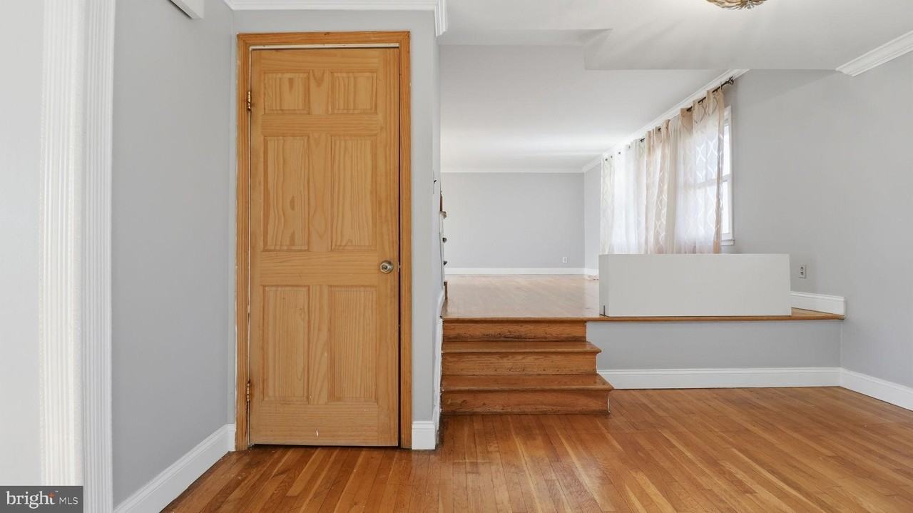 1703 Tioga Rd - Photo 7 of 50