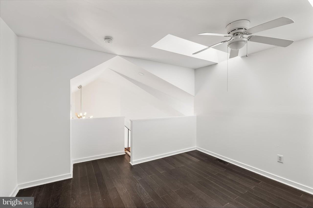 828 Chanticleer - Photo 6 of 33