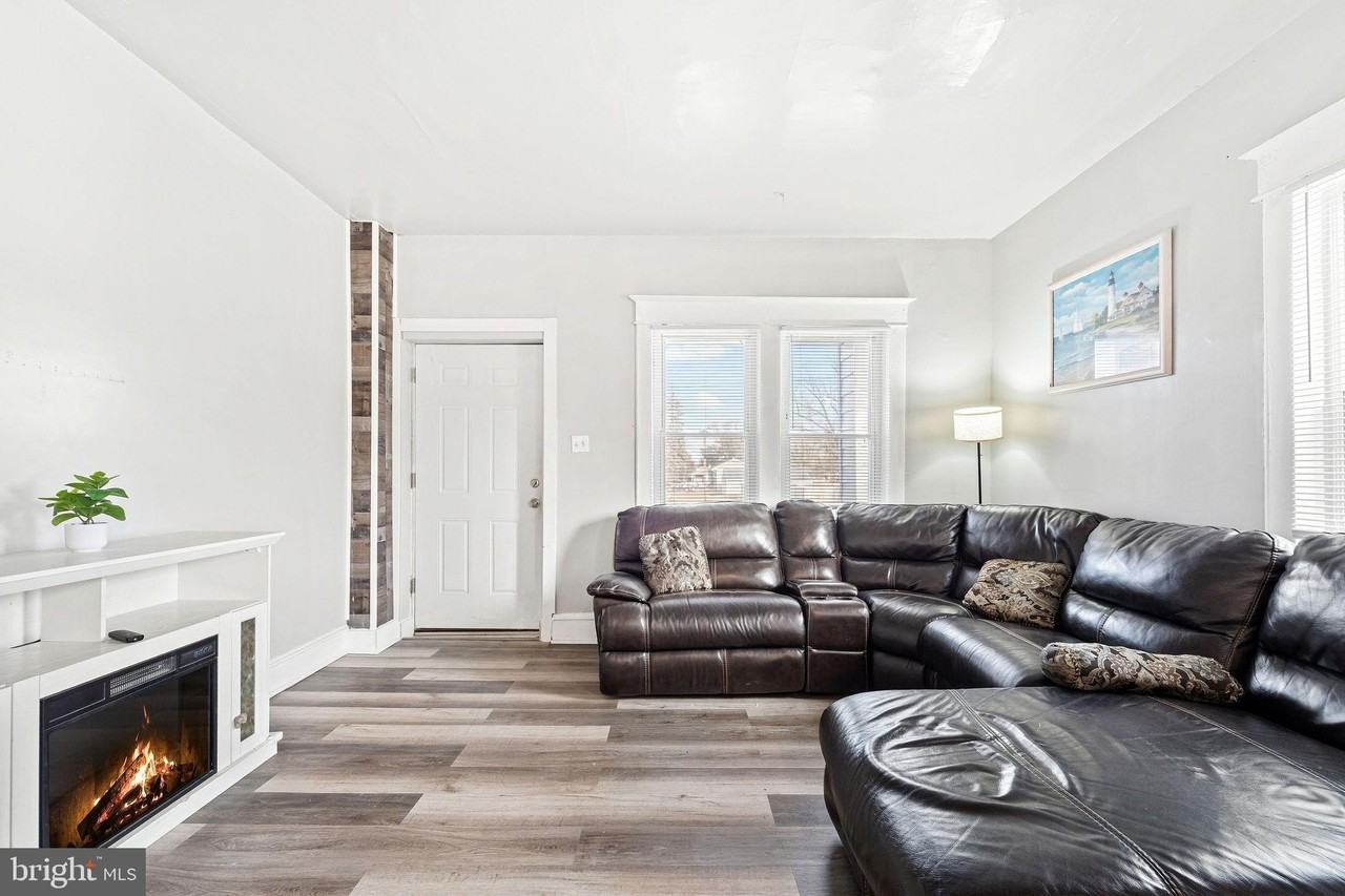 1945 Cooper St - Photo 4 of 26