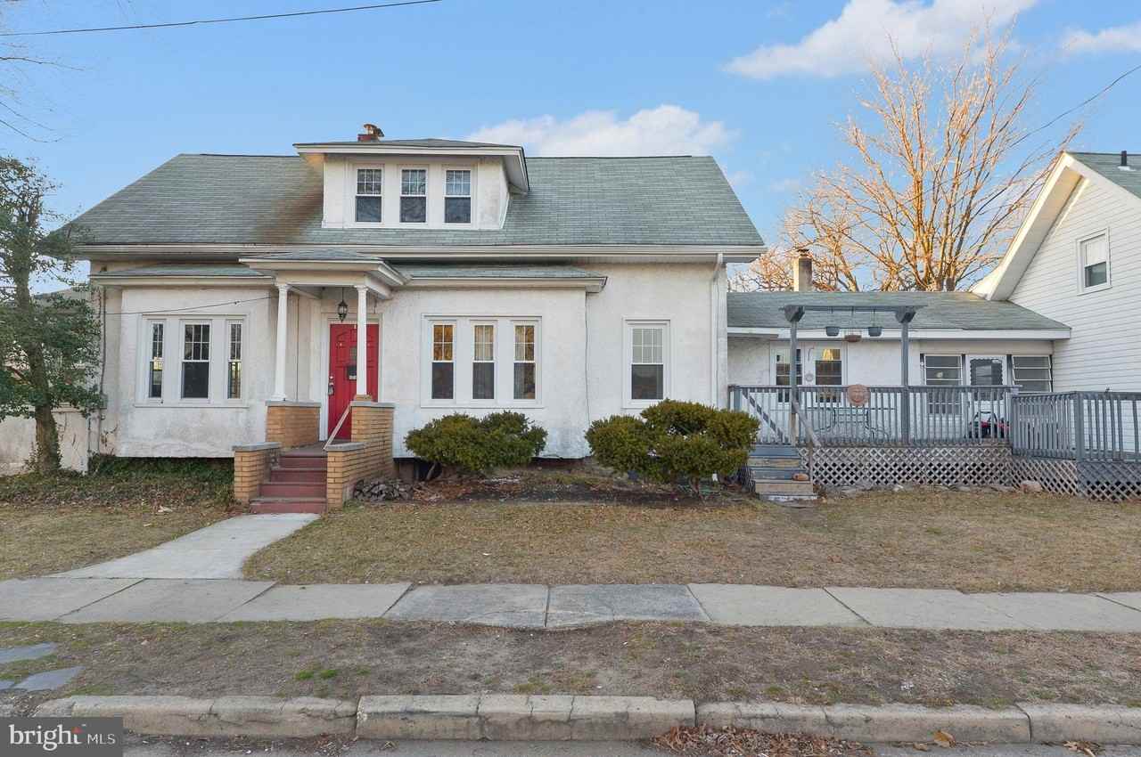 501 Summit Ave - Photo 3 of 37