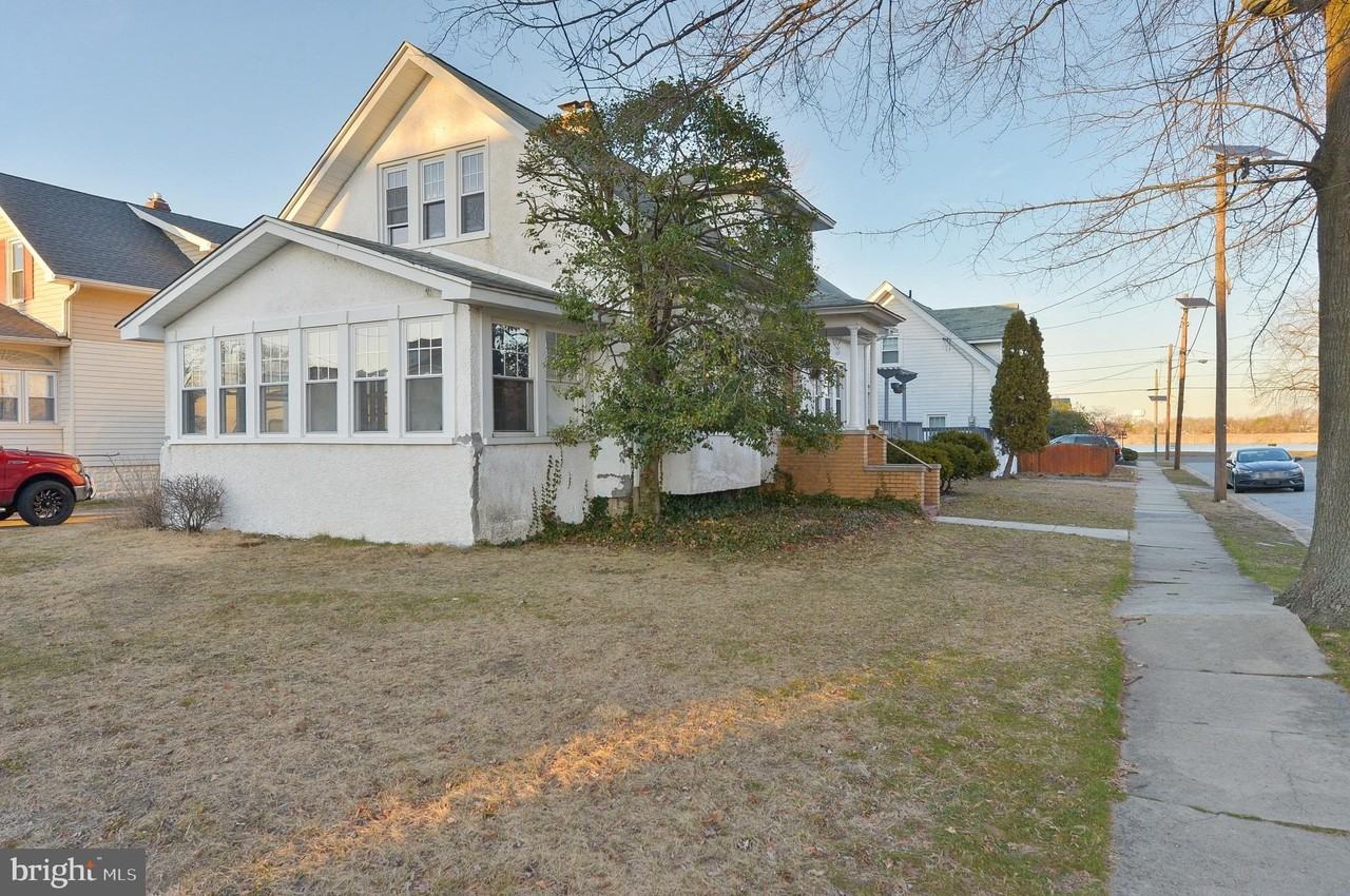 501 Summit Ave - Photo 4 of 37