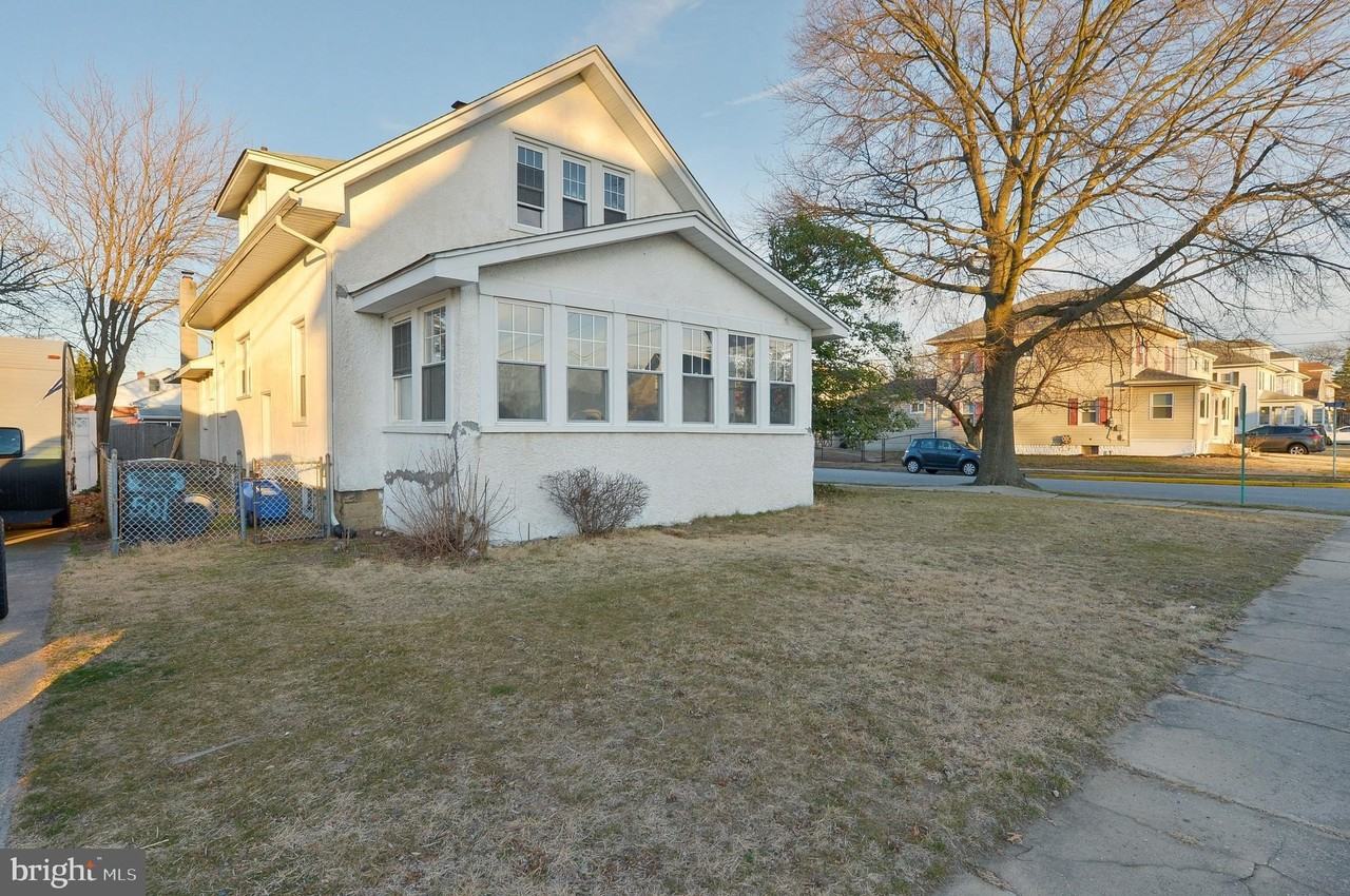 501 Summit Ave - Photo 5 of 37