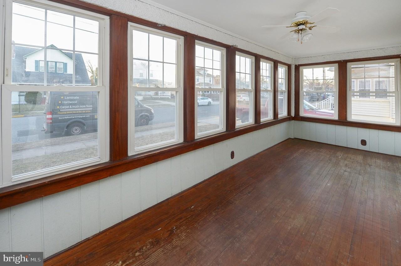 501 Summit Ave - Photo 7 of 37