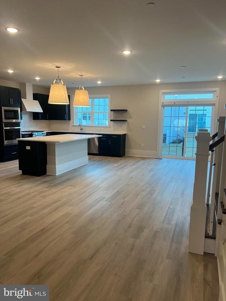 3702 Jordan Dr - Photo 3 of 18