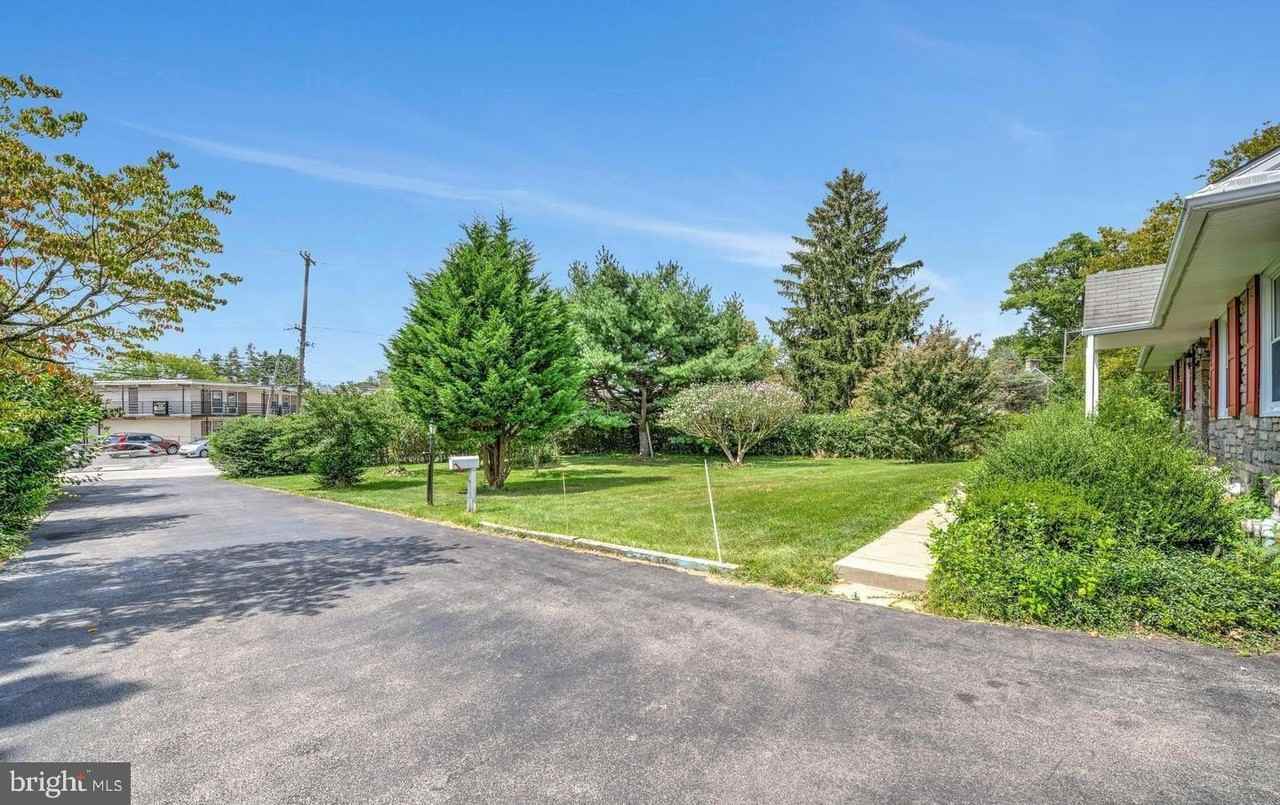 11 S Providence Rd - Photo 3 of 29