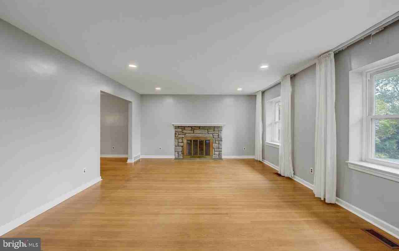 11 S Providence Rd - Photo 5 of 29