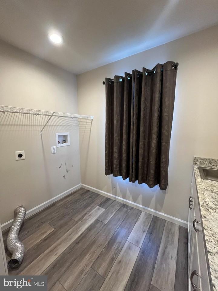 13046 Monterey Ln - Photo 6 of 32