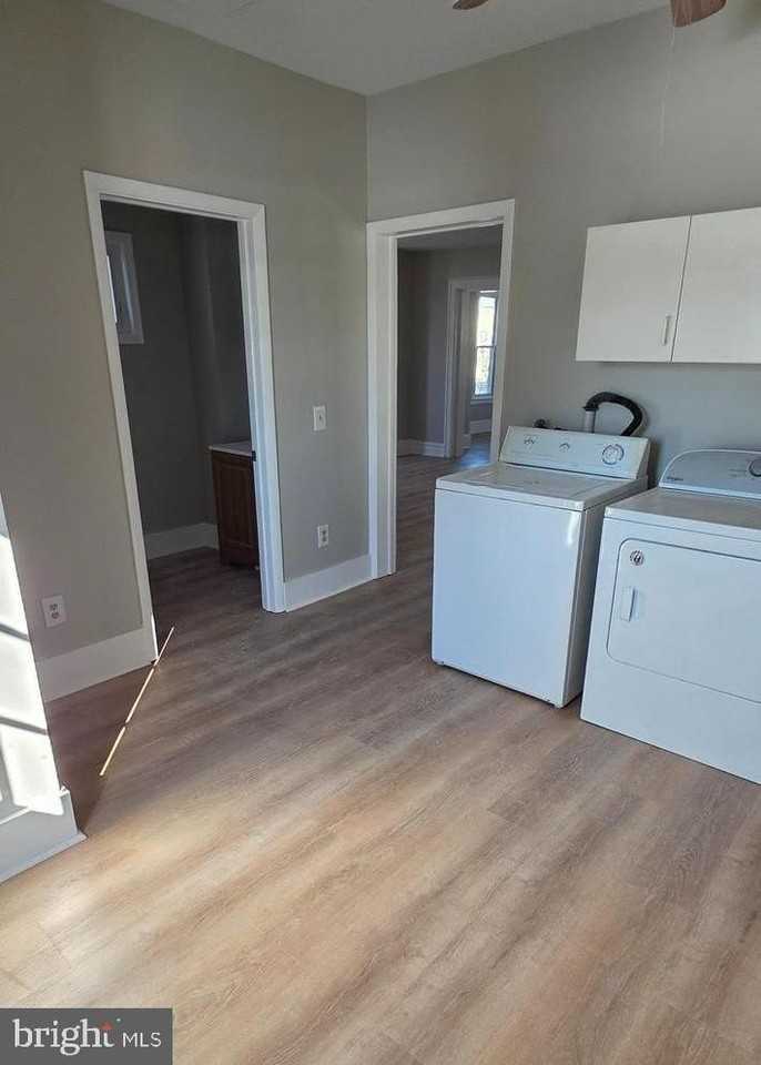 325 N College St - Photo 2 of 15