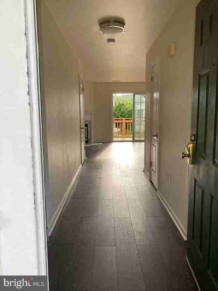 6100 Rolling Hill Dr - Photo 2 of 20