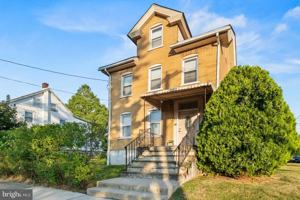 featured image of 201 N Line St