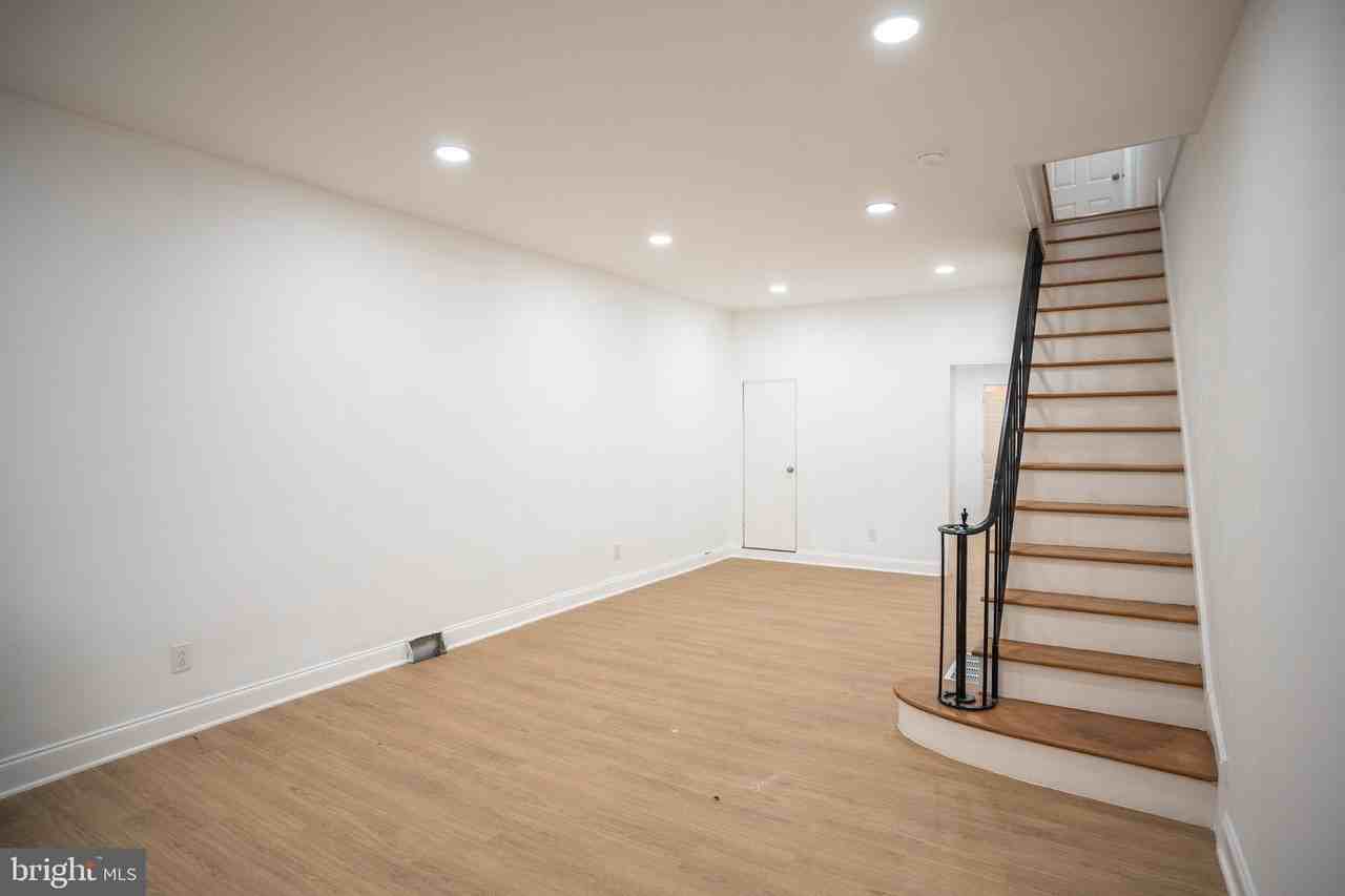 623 Fitzgerald St - Photo 4 of 24