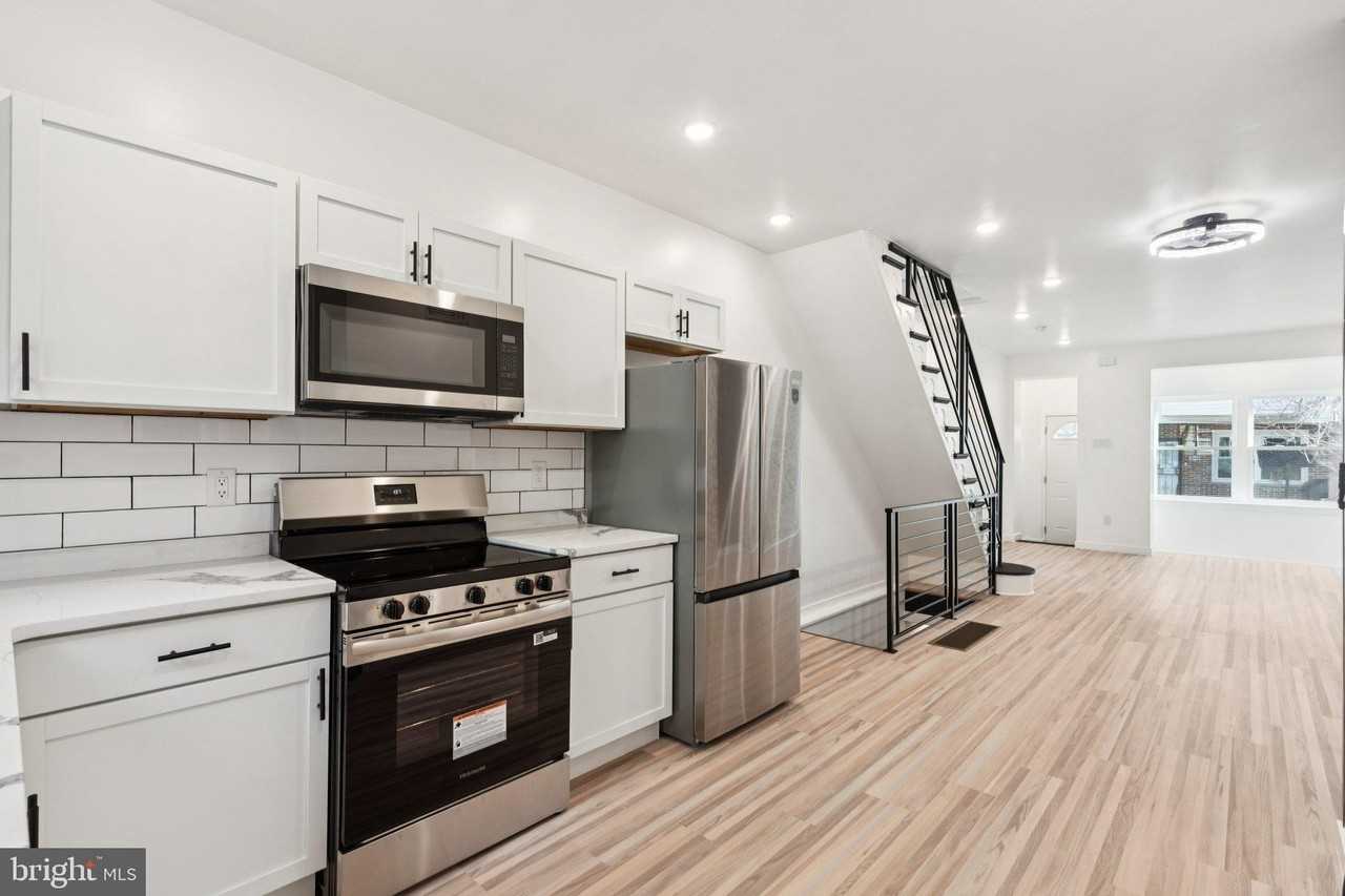 2242 S Bonsall St - Photo 5 of 21