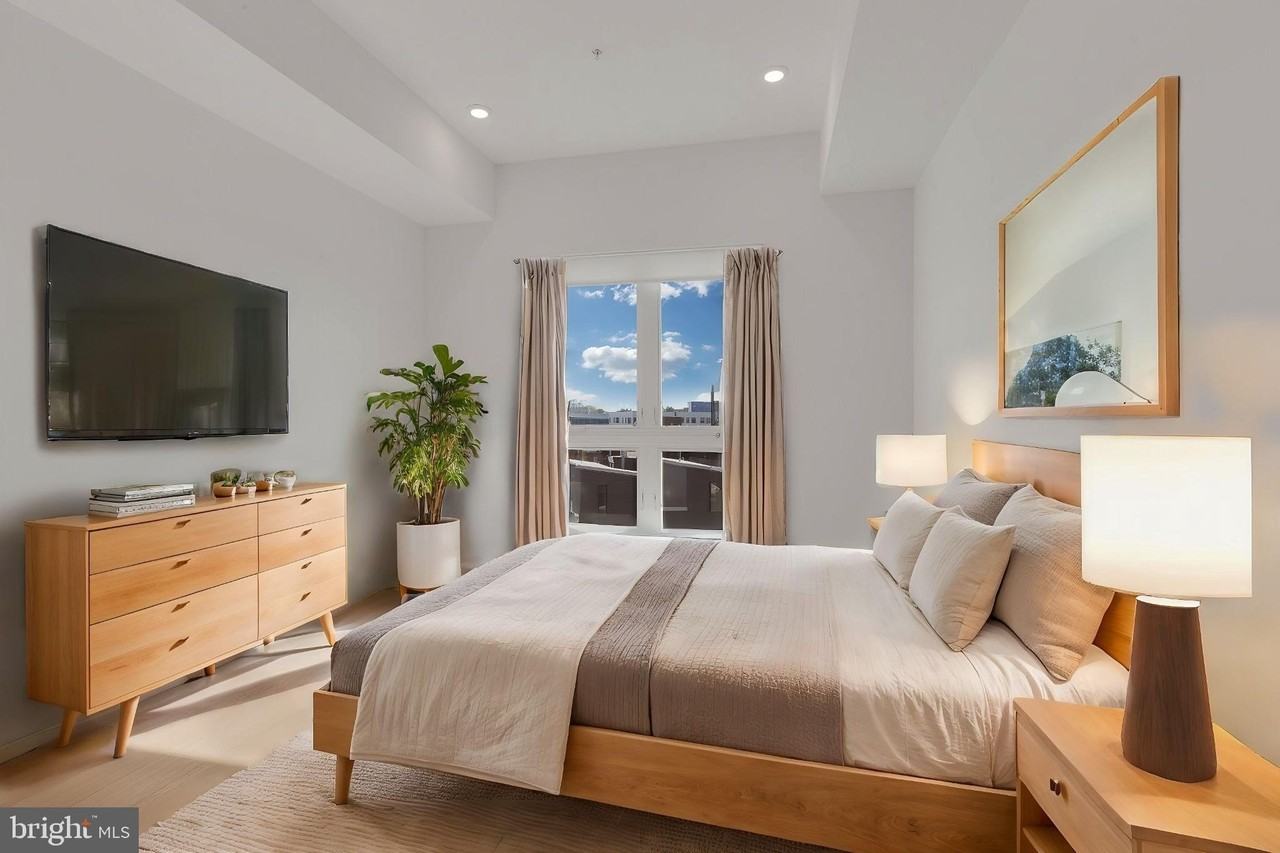 1731 Tilghman St Unit Ph3 #PH3 - Photo 2 of 49