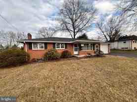 2349 Redwood Rd - Photo 1 of 1