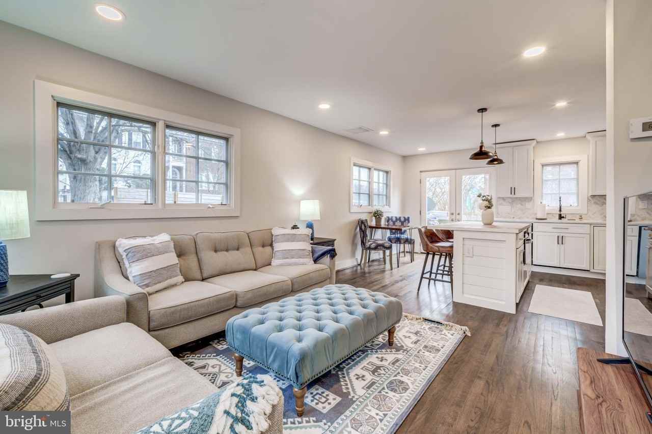 1202 Wilkes St - Photo 5 of 50