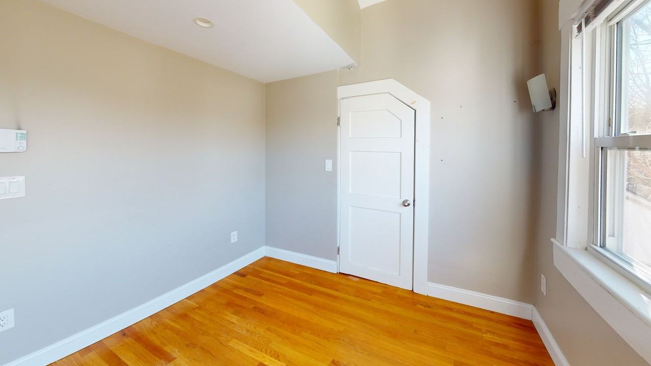 7 Boylston Pl #3 - Photo 2 of 6