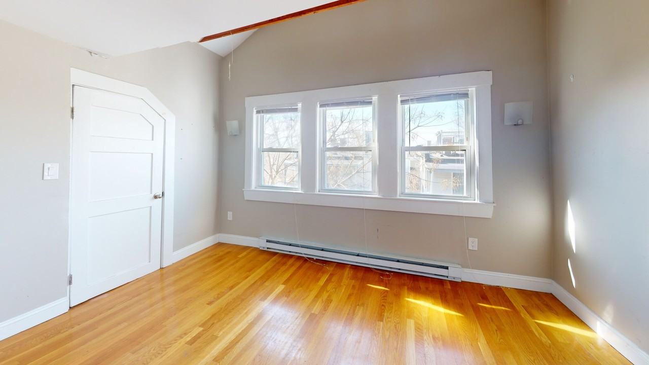 7 Boylston Pl #3 - Photo 3 of 6