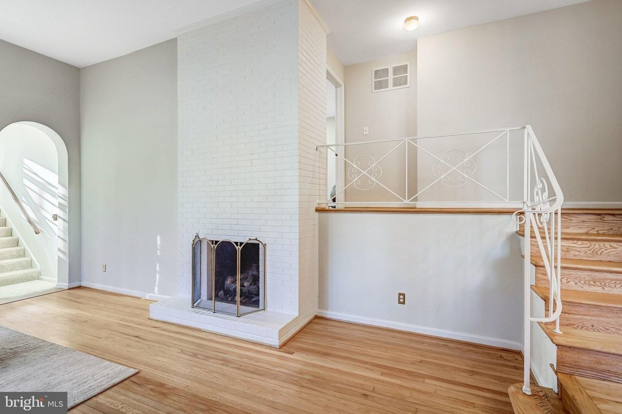 9232 Forest Haven Dr - Photo 6 of 50