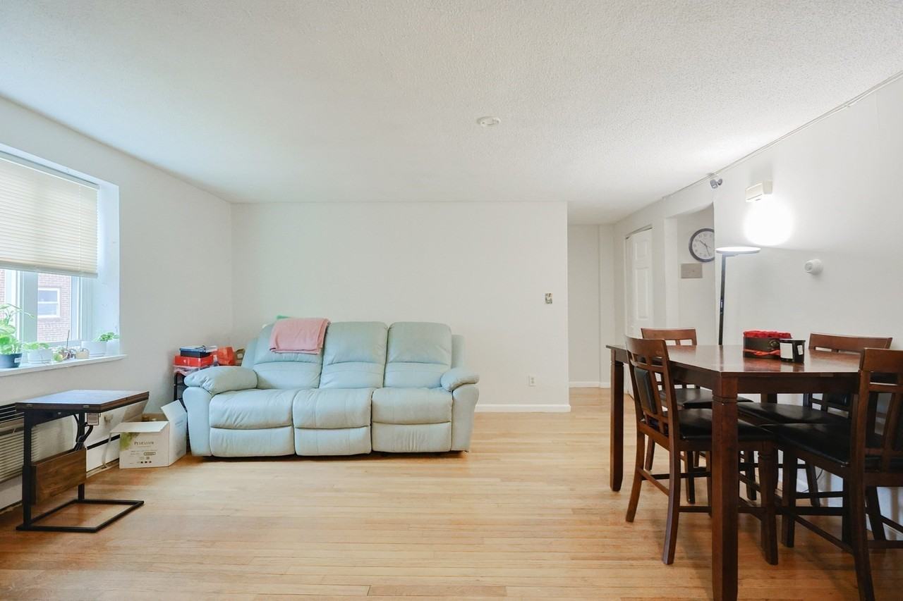 52 Colborne Rd #6 - Photo 3 of 10