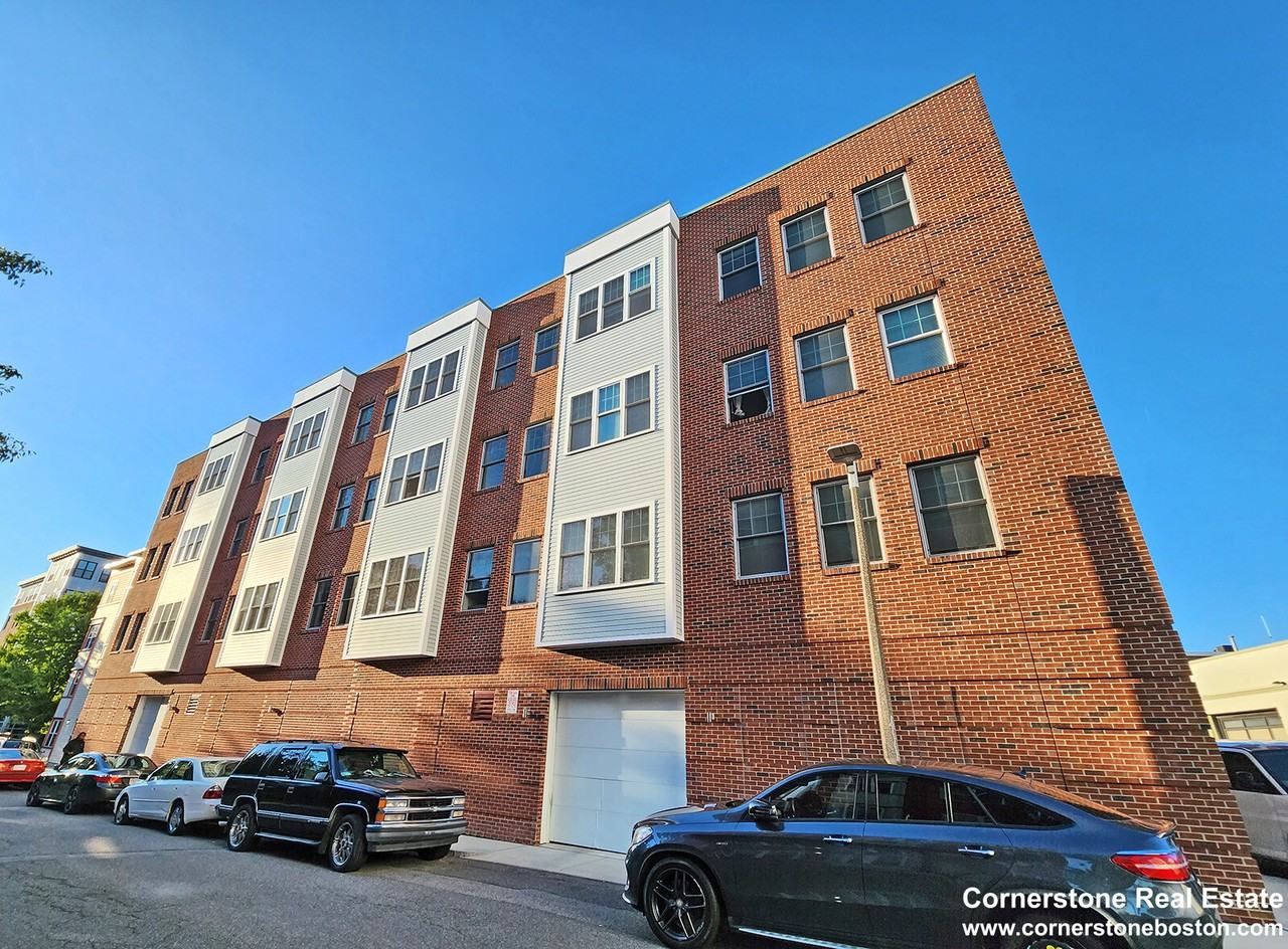 Amory St #301 - Photo 3 of 18