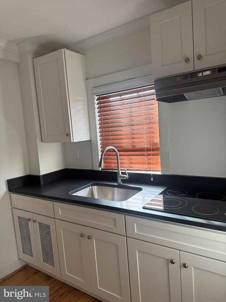 10 Wirt St Nw - Photo 4 of 14