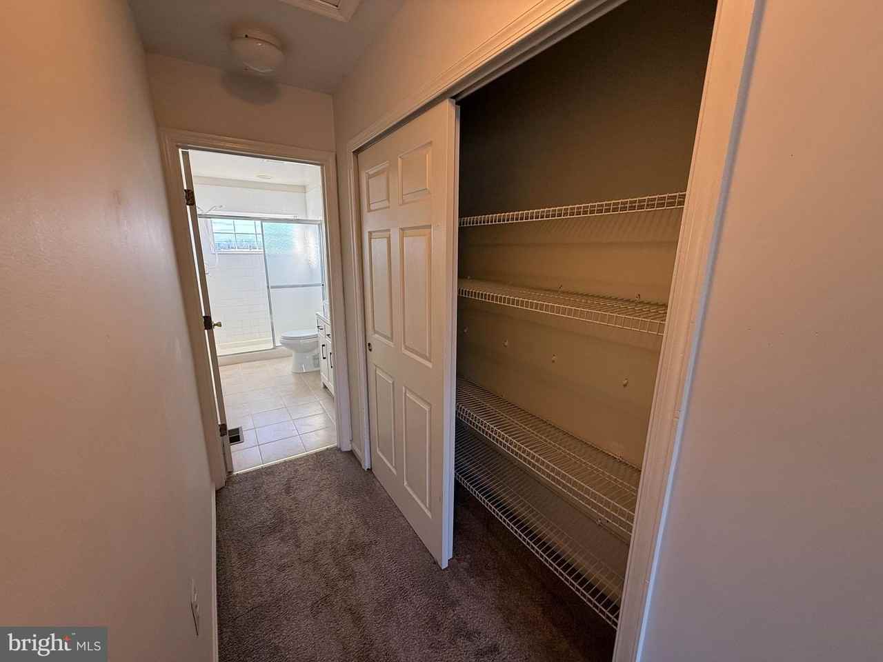 22976 Fontwell Sq - Photo 6 of 26