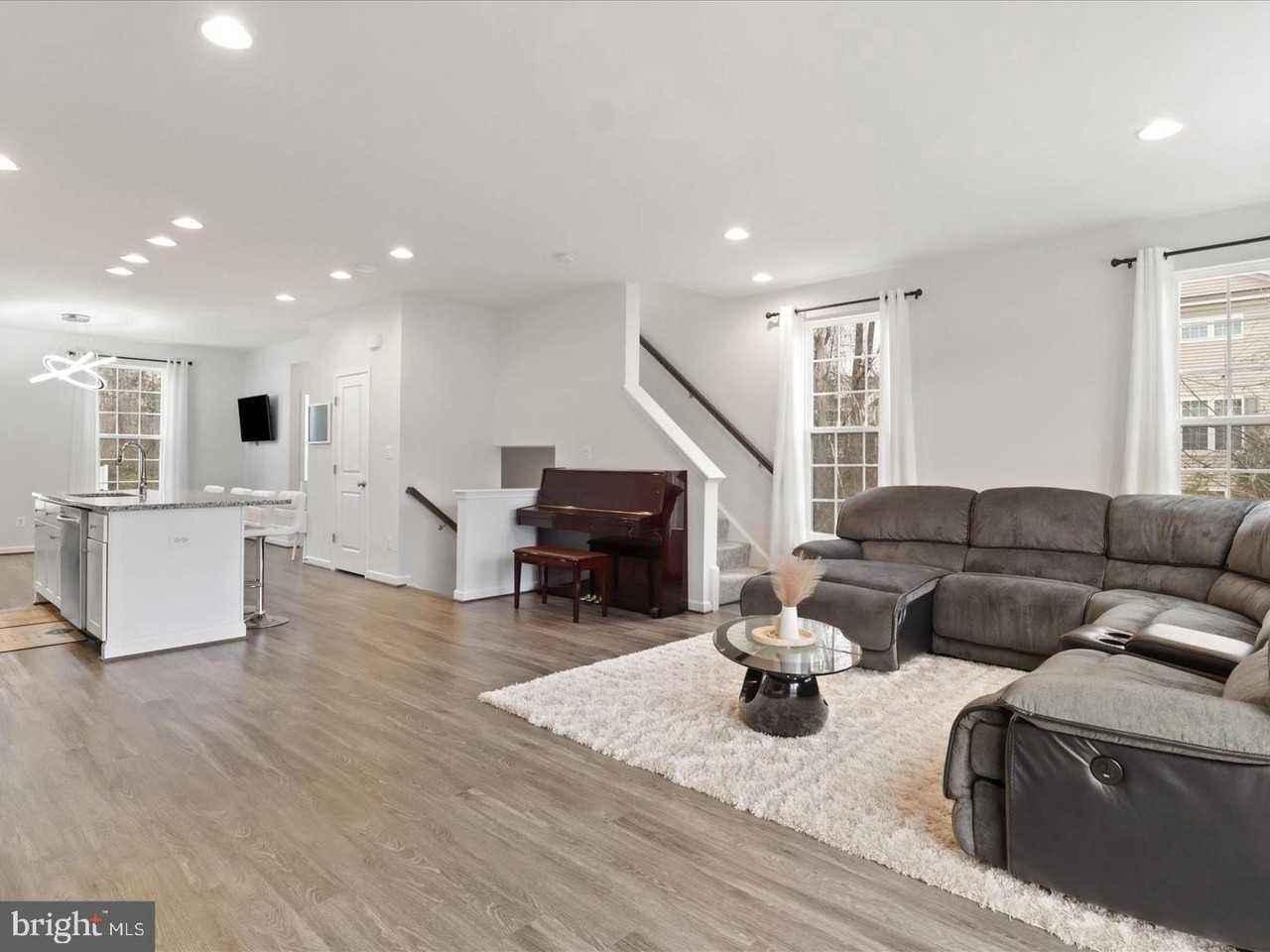 9083 Connor House Rd - Photo 3 of 22