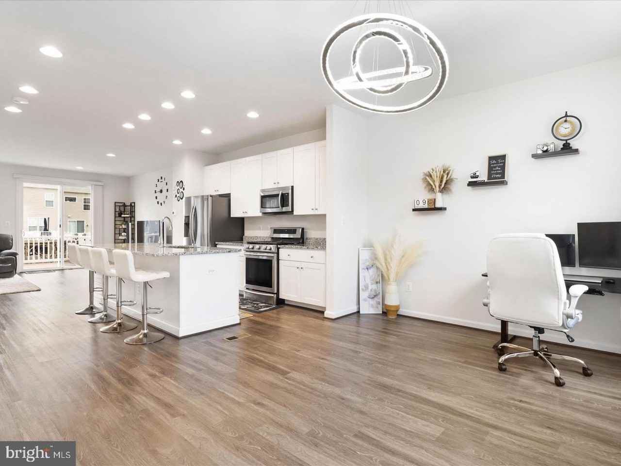 9083 Connor House Rd - Photo 5 of 22